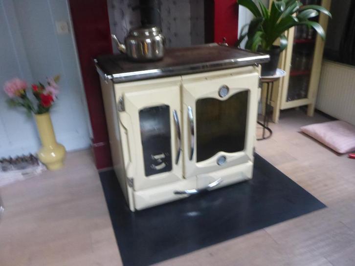 Houtkachel en -fornuis, La Nordica Suprema, cremekleurig, Huis en Inrichting, Kachels, Gebruikt, Vrijstaand, Houtkachel, Hout