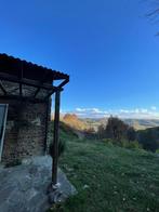 Piemonte Boerderij met panoramisch uitzicht en 3 ha grond, Huizen en Kamers, 300 m², Kavel of Perceel, Italië, Landelijk