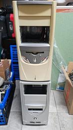 Twee vintage computer cases ATX (eentje met BMW grill), Computers en Software, Computerbehuizingen, Ophalen, Gebruikt