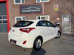 Hyundai I30 1.4 - AIRCO - PARKEERSENSOREN - LICHTMETALEN VEL, Voorwielaandrijving, 1160 kg, Gebruikt, Zwart