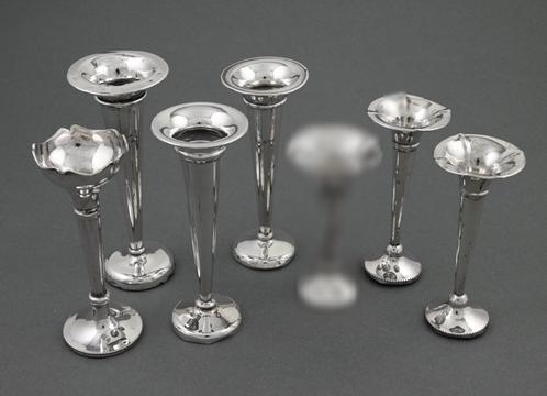 6x zilveren anjervaasjes diverse maten; begin 20e eeuw, Antiek en Kunst, Antiek | Goud en Zilver, Zilver, Verzenden