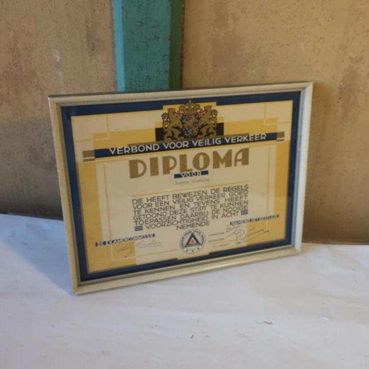 Diploma 1963 Verbond Veilig Verkeer oud in lijst 27,5 x 20,5, Huis en Inrichting, Woonaccessoires | Lijsten, Gebruikt, Minder dan 50 cm