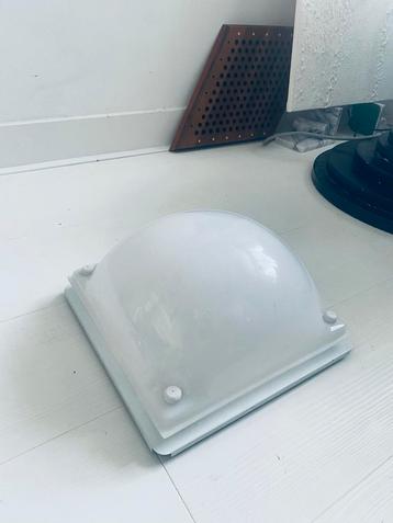 Massive Witte Wandlamp/Plafonniere Plexiglas 29x29cm beschikbaar voor biedingen