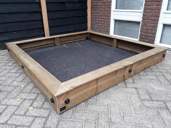 grote HOUTEN ZANDBAK 200x200 kant en klaar geleverd, Kinderen en Baby's, Speelgoed | Buiten | Zandbakken, Nieuw, Ophalen