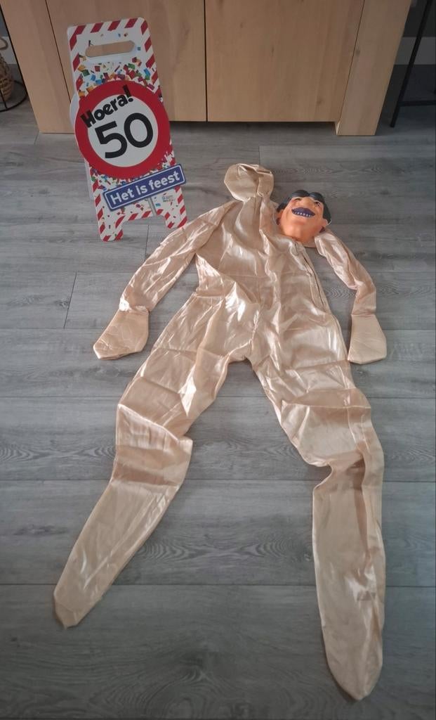 Sara opvulpop en bord 50 jaar, Hobby en Vrije tijd, Ophalen of Verzenden, Versiering, Abraham of Sarah