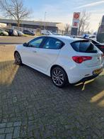 Alfa Romeo Giulietta 1.4 T Distinctive, Auto's, Alfa Romeo, Voorwielaandrijving, Gebruikt, 4 cilinders, LED verlichting