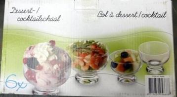 Dessert schalen of cocktail glazen beschikbaar voor biedingen