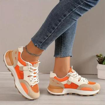 Nieuwe en 1 keer gedragen schoenen  beschikbaar voor biedingen