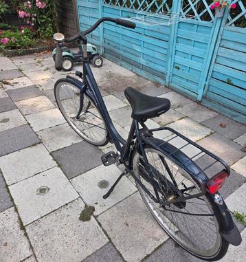 Dames fiets beschikbaar voor biedingen
