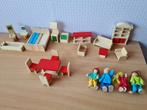 Houten poppenhuis meubeltjes en poppetjes, Kinderen en Baby's, Speelgoed | Poppenhuizen, Ophalen of Verzenden, Gebruikt, Poppenhuis