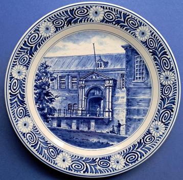 Porceleyne Fles 1982 Breda Stadhouderspoort 25cm (1) beschikbaar voor biedingen