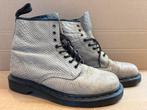 Dr. Martens Air Walk Boots - Maat 42 - Zo goed als nieuw, Kleding | Dames, Schoenen, Ophalen of Verzenden, Zo goed als nieuw, Grijs