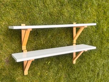 Plankjes met wandhouder ikea Bergshult en Sandshult. beschikbaar voor biedingen
