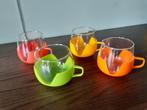Echte 70's vintage theeglazen met kunststof houder, Huis en Inrichting, Keuken | Servies, Ophalen of Verzenden, Overige materialen