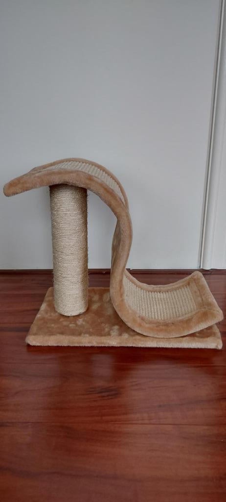 Bijna gratis: Kleine krabpaal en -plank in één, Dieren en Toebehoren, Krabmeubelen, Nieuw, Ophalen
