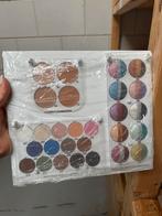 Grote pallet met meerdere oogschaduw, matte & glans, Overige kleuren, Gehele gezicht, Nieuw, Ophalen of Verzenden