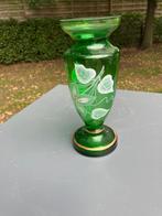 Oude gedecoreerde vaas uit Tsjechie, Gebruikt, Ophalen of Verzenden, Glas, Minder dan 50 cm