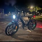 Ouxi v8 1.0 Crossboss black, Fietsen en Brommers, Brommers | Puch, Overige modellen, Ophalen of Verzenden, Zo goed als nieuw