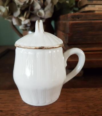 Oud mosterdpotje met deksel, porcelaine de france beschikbaar voor biedingen