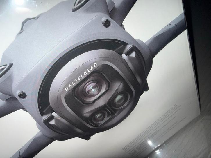 DJI Mavic 4 Pro  Fly More Combo + RC2 Smart Controller, Audio, Tv en Foto, Drones, Zo goed als nieuw, Drone met camera, Ophalen of Verzenden