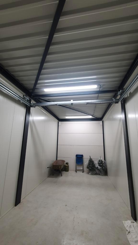 Grote nieuwe garagebox 21 m2 te huur Goes, Auto diversen, Autostallingen en Garages