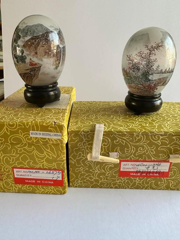 Vintage Chinese Glazen Eieren met Stand, Antiek en Kunst, Kunst | Overige Kunst, Ophalen of Verzenden
