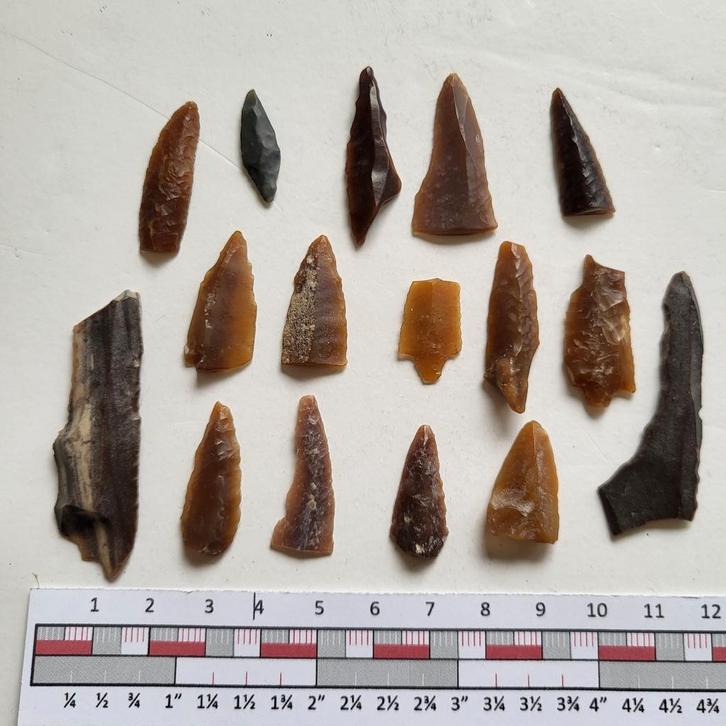 16 vuursteen werktuigen Neolithicum Sahara retouche #4, Verzamelen, Mineralen en Fossielen, Fossiel, Ophalen of Verzenden
