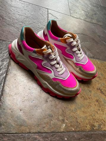 Dwars Sneakers beschikbaar voor biedingen