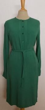 Leuke groene jurk van By Bar (Amsterdam) M, Maat 38/40 (M), Ophalen of Verzenden, Zo goed als nieuw, Onder de knie
