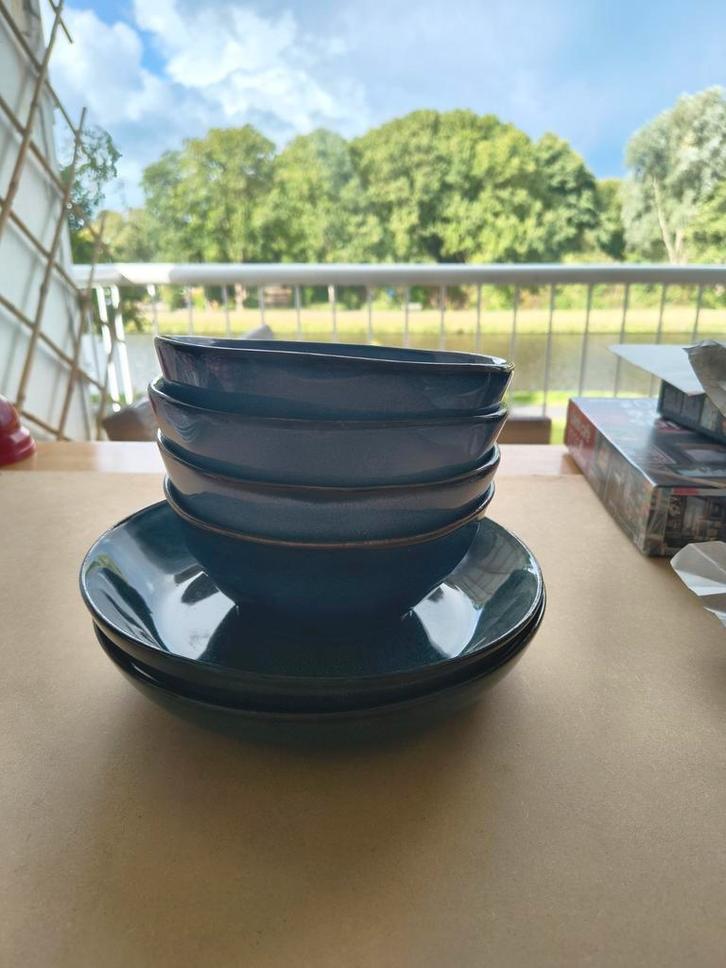 Borden en Kommen Set Blauw Keramiek, Huis en Inrichting, Keuken | Servies, Gebruikt, Bord(en), Effen, Keramiek, Ophalen of Verzenden
