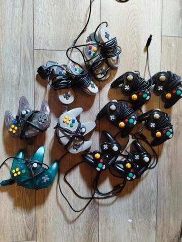 Originele nintendo controllers. beschikbaar voor biedingen