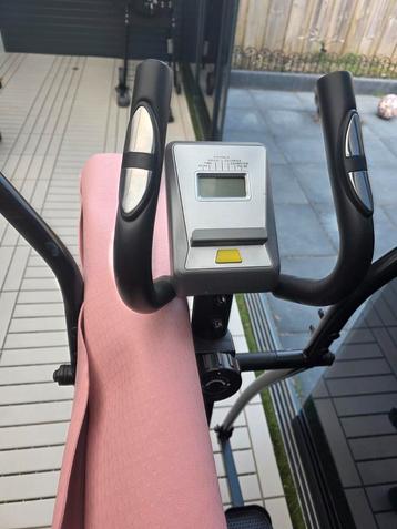 Crosstrainer - Goede conditie! beschikbaar voor biedingen