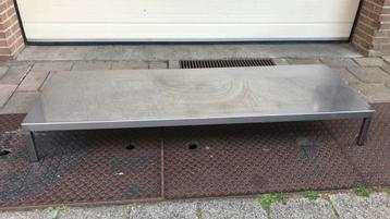 RVS lage opzettafel 177x 60 en 23 cm hoog beschikbaar voor biedingen