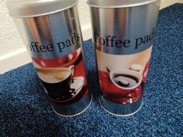 2 koffiepads blikjes  beschikbaar voor biedingen