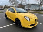 Alfa Romeo MiTo NAP 1.3D geel 2012 Nieuwe APK!, Auto's, Alfa Romeo, Voorwielaandrijving, Euro 5, Zwart, Origineel Nederlands