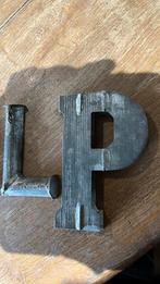 3 oude blikken chocolade letters A L hoogte 10 P hoogte 13, Ophalen of Verzenden