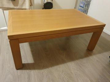 Massief eiken salontafel. beschikbaar voor biedingen