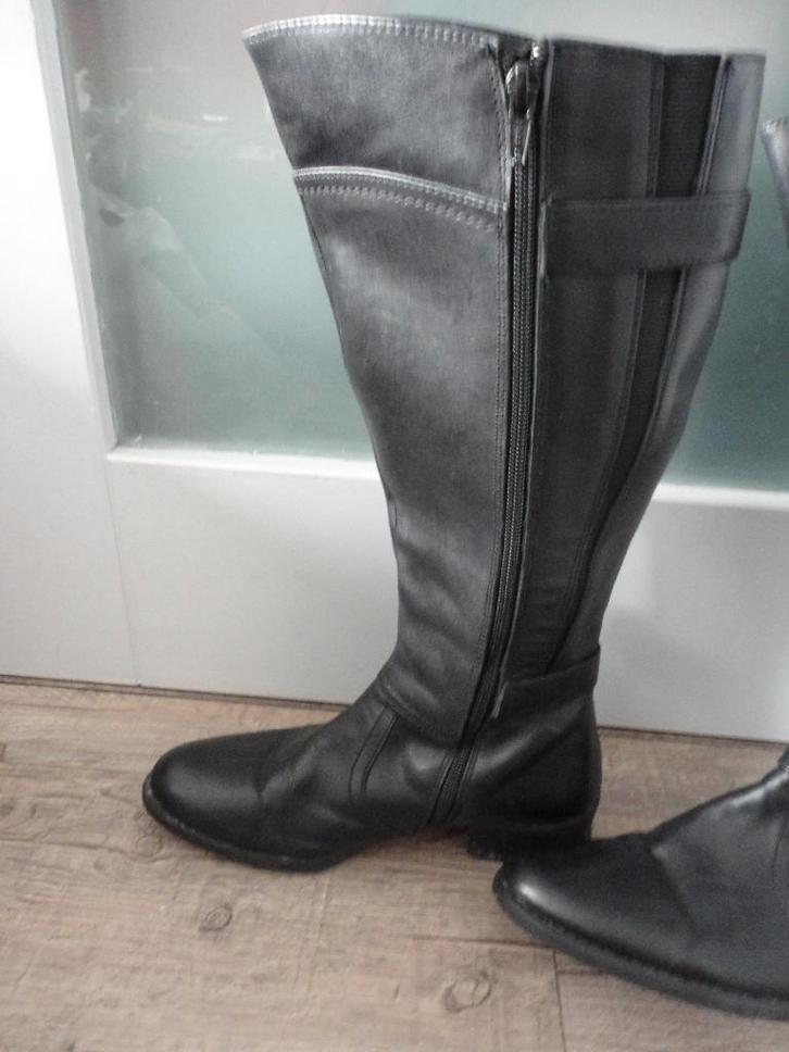 ZGAN ZWARTE LEREN HOGEN  LAARZEN  MAAT  38, Kleding | Dames, Schoenen, Zo goed als nieuw, Hoge laarzen, Zwart, Ophalen of Verzenden