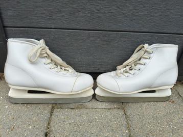 Kinderschaatsen maat 34, zo goed als nieuw  beschikbaar voor biedingen