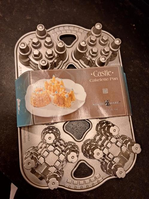 Nordic Ware bakvorm Kasteel Castles, Hobby en Vrije tijd, Taarten en Cupcakes maken, Zo goed als nieuw, Bakvorm, Taarten, Ophalen of Verzenden