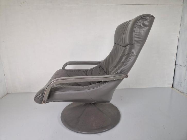 Vintage jaren 70 leren draai fauteuil space age tulp voet, Huis en Inrichting, Fauteuils, Gebruikt, Hout, 50 tot 75 cm, Minder dan 75 cm
