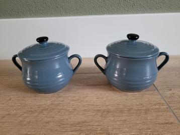 Aardewerk pannetjes, blauw beschikbaar voor biedingen