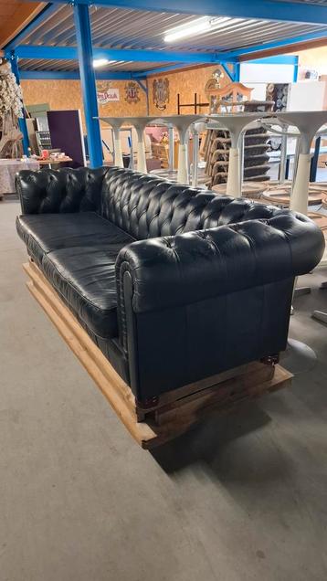 Zwart leer CHESTERFIELD 2 zits 2,5 zits bank horeca vintage! beschikbaar voor biedingen