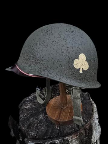 Us ww2 327th Glider Infantry helm - repro beschikbaar voor biedingen