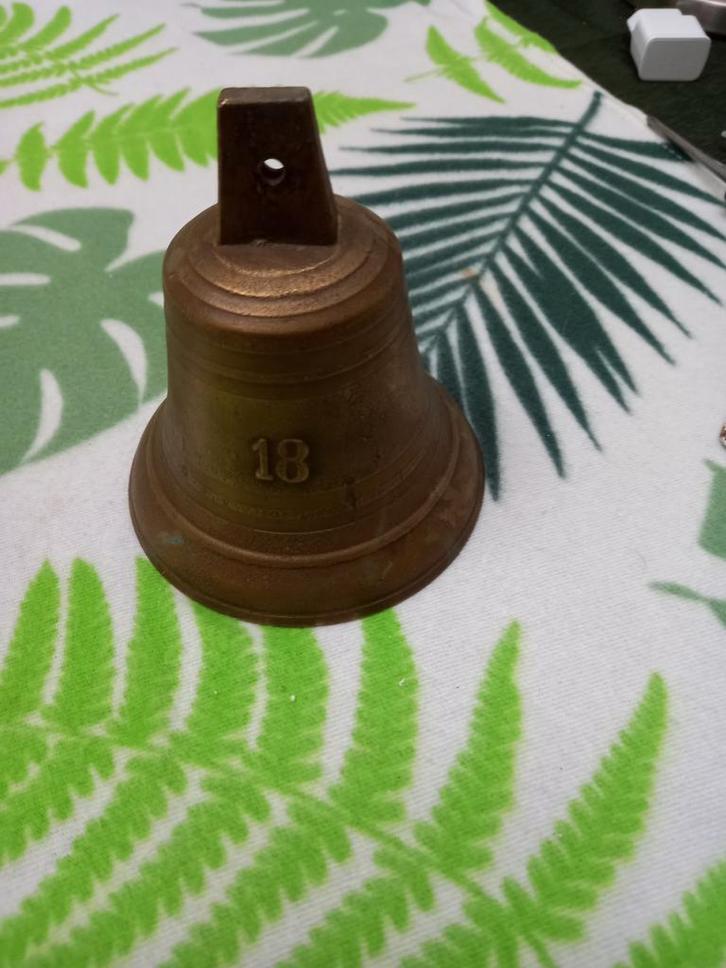 Bronzen kleine scheeps- of carrilionbel., Antiek en Kunst, Antiek | Koper en Brons, Brons, Ophalen of Verzenden