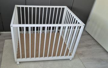 Toi Toi Kids Baby Box Nikki incl. wielen Wit beschikbaar voor biedingen