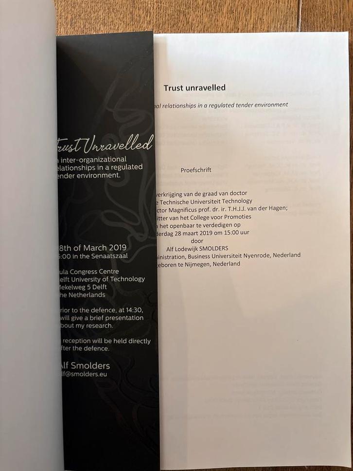 Trust Unravelled - Proefschrift Alf Smolders, Boeken, Studieboeken en Cursussen, Zo goed als nieuw, WO, Ophalen of Verzenden