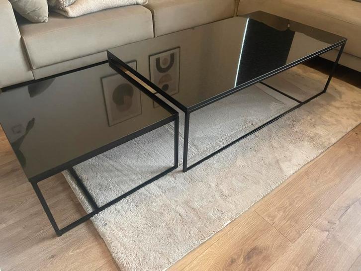 Marmeren salontafel met mat zwarte poten, Huis en Inrichting, Tafels | Salontafels, Zo goed als nieuw, Minder dan 50 cm, 50 tot 100 cm
