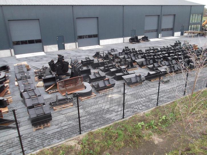 Betaalbare Sloot-Dieplepelbakken,sorteergrijpers,Schuiframen, Zakelijke goederen, Machines en Bouw | Kranen en Graafmachines, Graafmachine