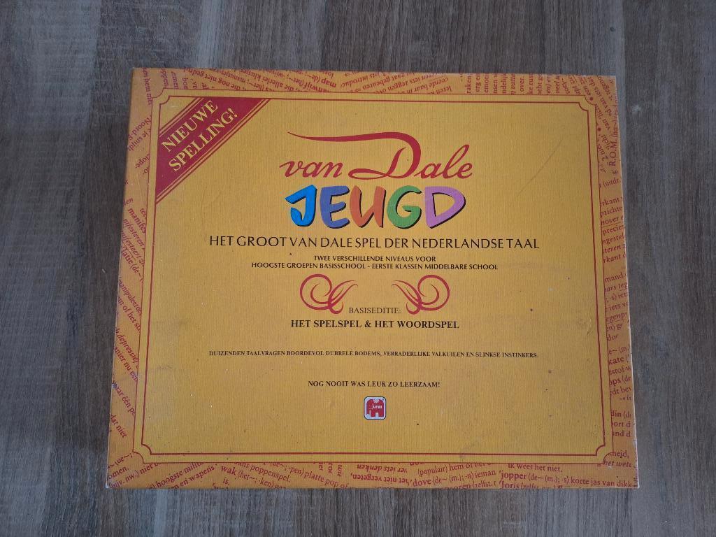 Groot VAN DALE spel, Vijf spelers of meer, Ophalen of Verzenden, Zo goed als nieuw, Jumbo